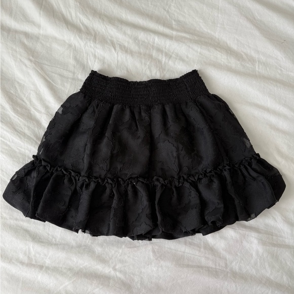 Black mini skirt - Picture 2 of 3